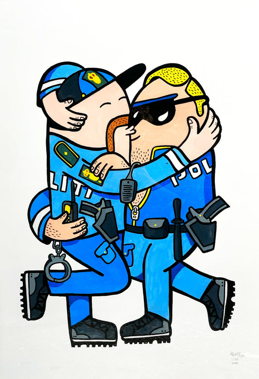 Indrammet Kissing Cops - 100x70 cm 👮♂️